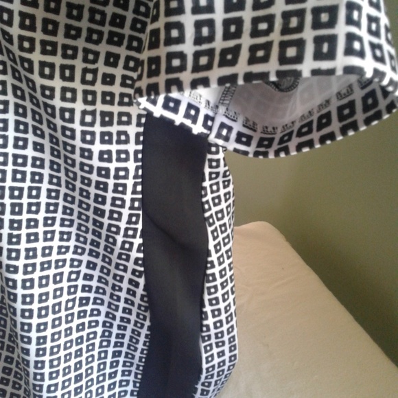 👗REED Limited Edition Dress 👗 - Picture 3 of 4